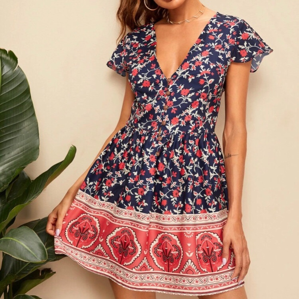 Ditsy floral print v neck dress